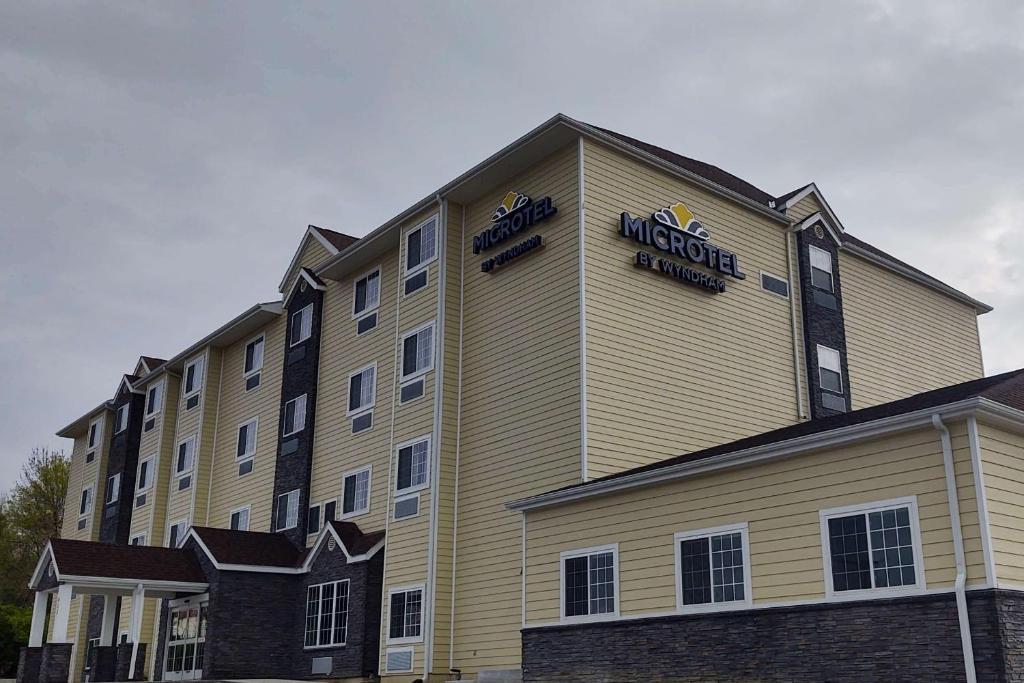 Microtel Inn & Suites By Wyndham Liberty/Ne Kansas City Area Exterior photo